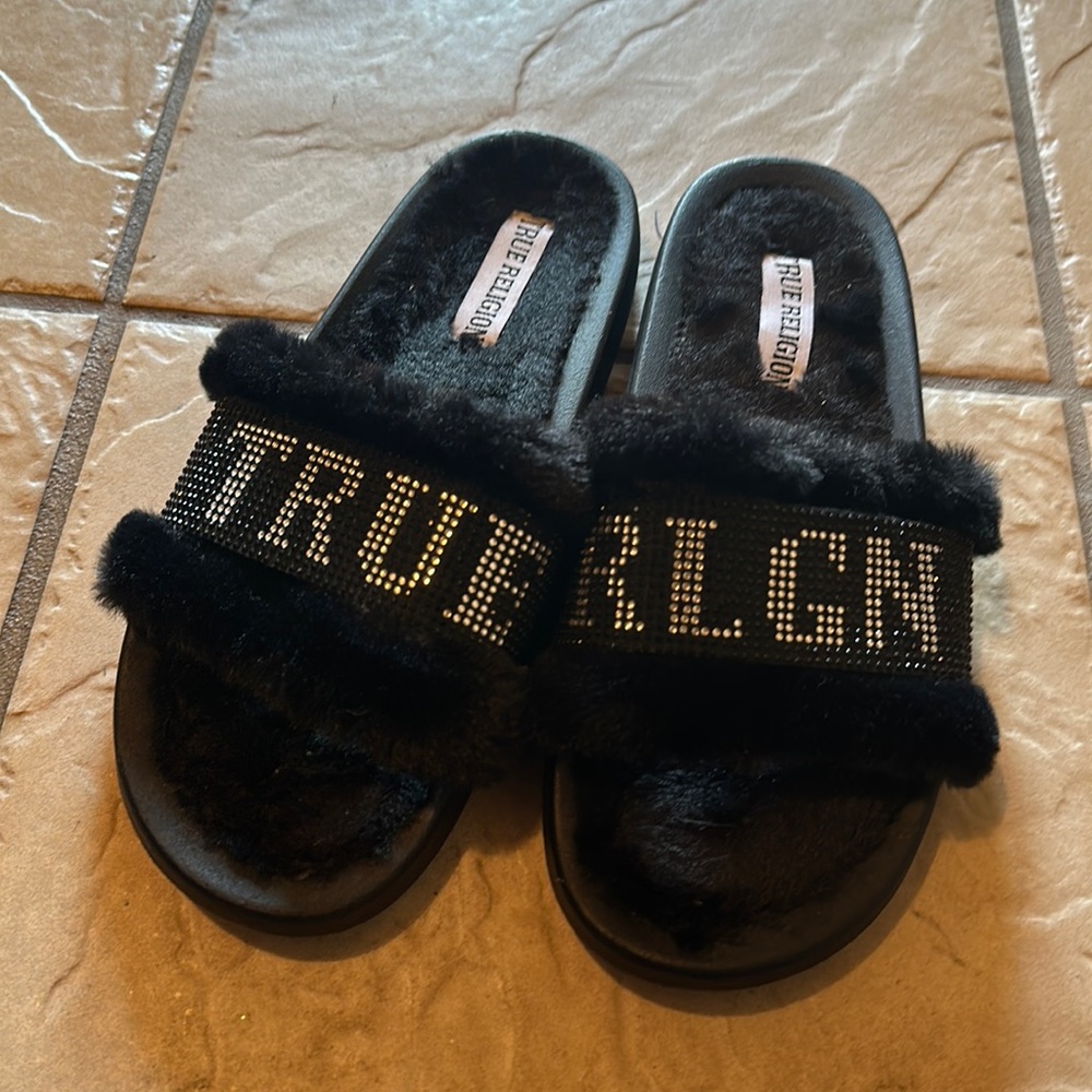 True religion bling fluffy slides